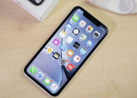 蘋(píng)果iPhone XR一夜之間跌至“白菜價(jià)”，網(wǎng)友：后悔買(mǎi)早了