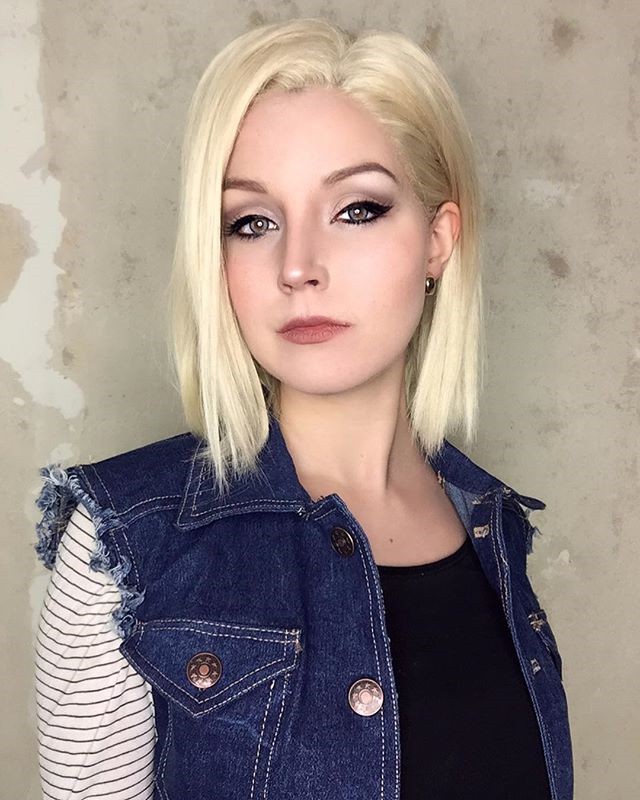 德國妹COS《龍珠》人造人18號 黑絲妹神還原