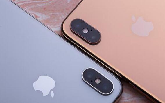 三星S10+和iPhone XS Max哪個好?三星S10和iPhone XS Max區別對比