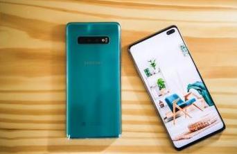 三星Galaxy S10系列動(dòng)態(tài)AMOLED屏幕“領(lǐng)先技術(shù)，頂級(jí)體驗(yàn)”