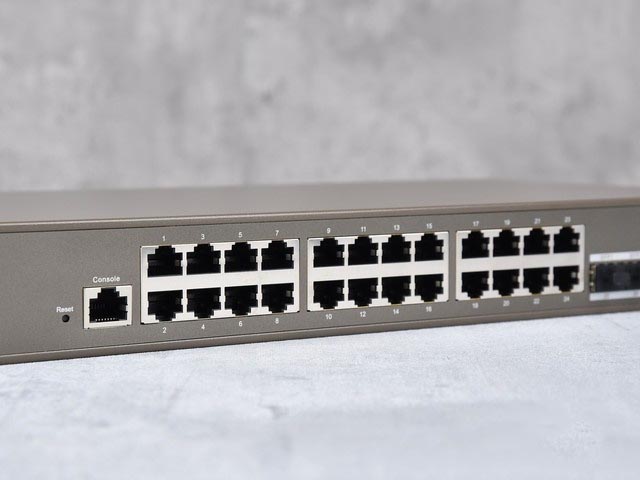 騰達TEG5328F交換機評測